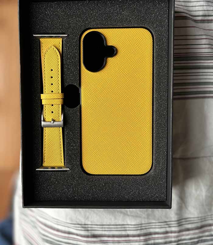 Set Saffiano: Cover iPhone, Cinturino Apple Watch photo review